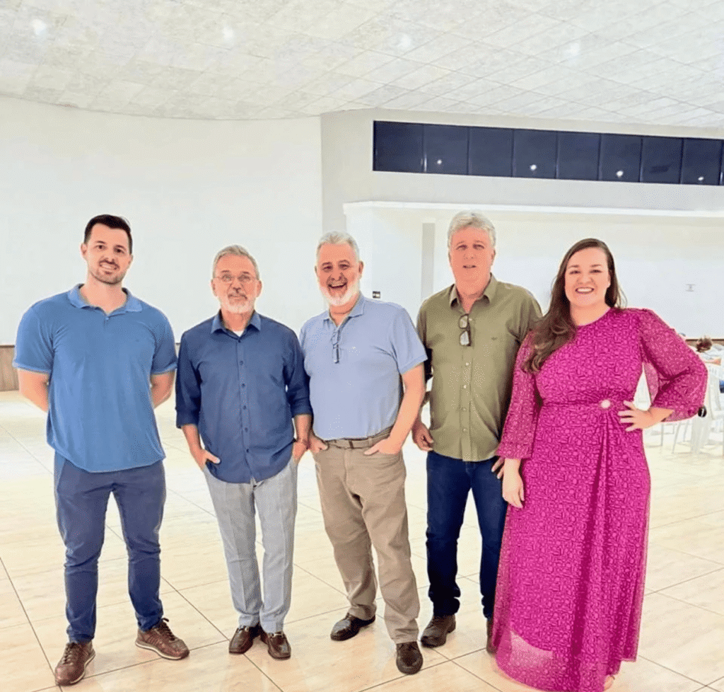 Na última quarta-feira (22), o Salão de Eventos da Associação Comercial de Santa Cruz das Palmeiras foi palco de um encontro estratégico para o setor produtivo regional. Especialistas em Medicina e Segurança do Trabalho realizaram uma palestra detalhada sobre as atualizações da Nova NR 1 (Norma Regulamentadora nº 1).